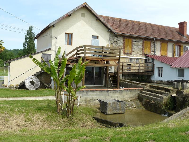 Hbergement de vacances Appartement LESPIELLE 64350 Pyrenes Atlantiques FRANCE