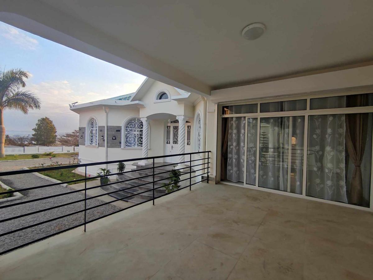 Location annuelle Maison/Villa ANTANANARIVO MADAGASCAR  