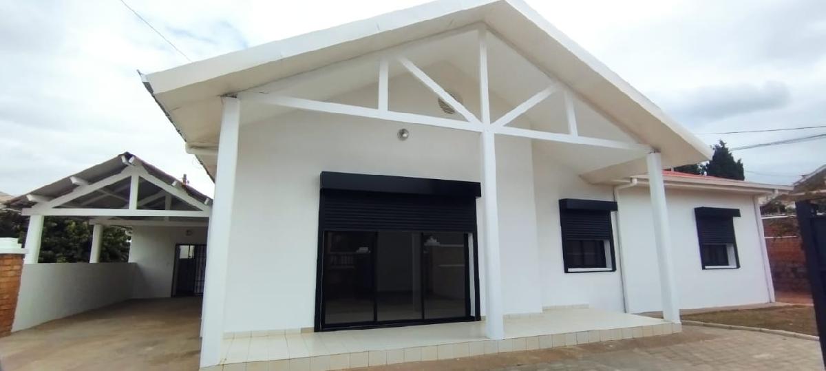 Location annuelle Maison/Villa ANTANANARIVO MADAGASCAR  