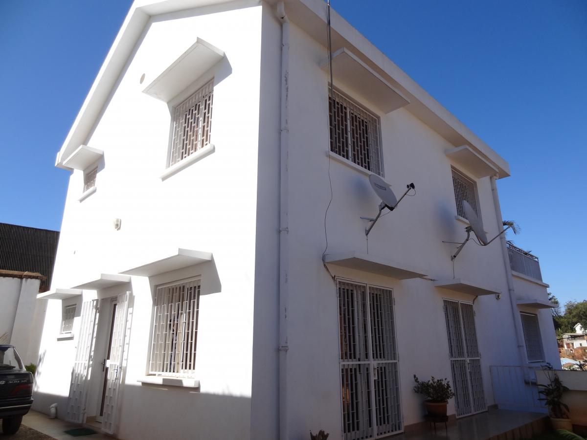 Location annuelle Maison/Villa ANTANANARIVO MADAGASCAR  