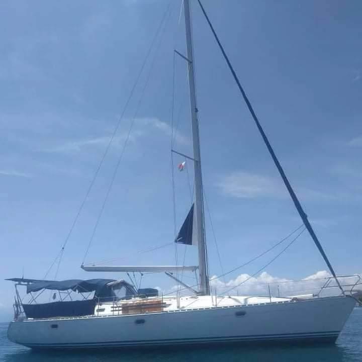 Vente Peniche/Bateau NOSY BE MADAGASCAR  