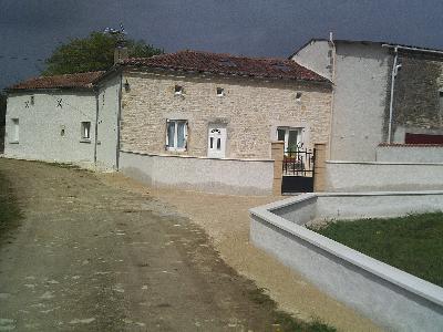 Hbergement de vacances Maison de village COUTURE 16460 Charente FRANCE